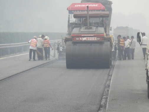 Materiales separadores antis Asphalt Road Additives de la cuesta de la reparación larga del pavimento concreto